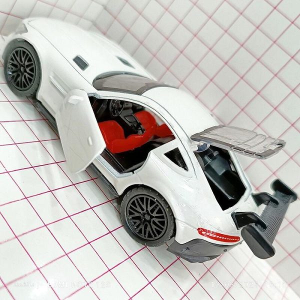 ماشین مرسدس بنز AMG فلزی عقب کش با صندوق ودربهای باز شو موزیکال چراغ دار